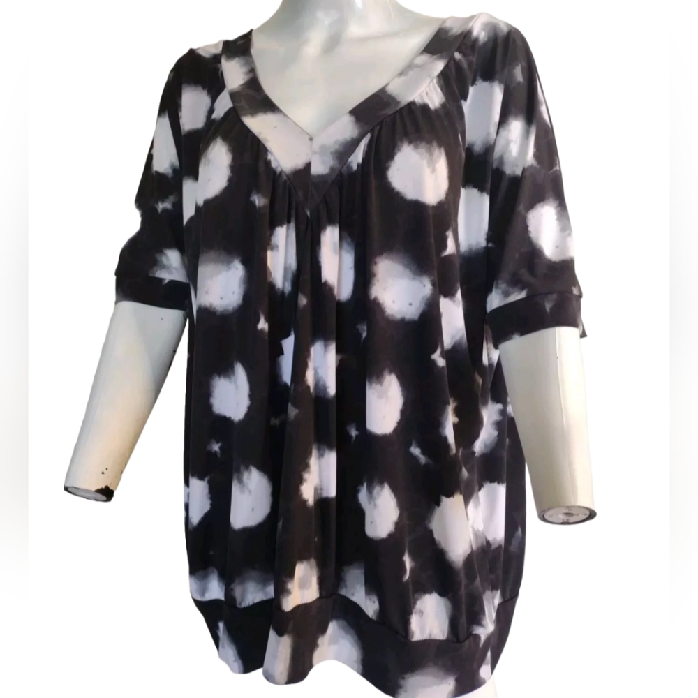 Lane Bryant Blouse Women 22/24 Black Cloud Print Short Sleeve V-Neck Stretch